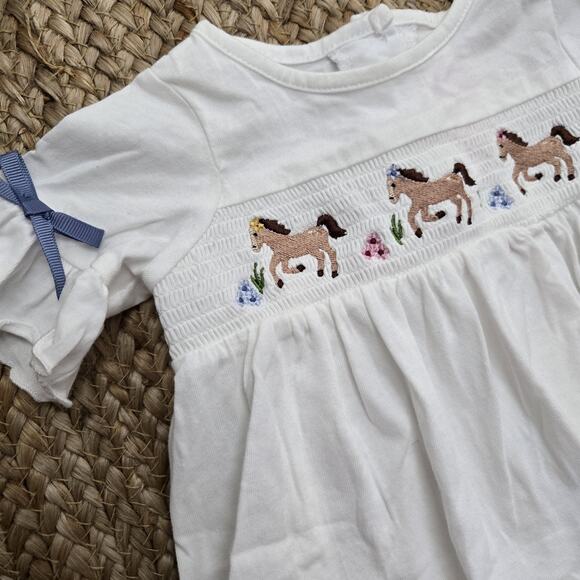 Good Lad 100% Cotton Embroidered With Horses Scene Smocked Size 6 Mos NWT - Picture 3 of 5